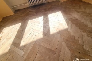 1778_7600610025.jpg