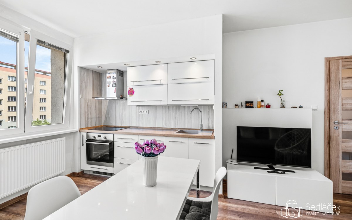 Prodej bytu 3+kk, 58 m², Plzeň – Doubravka, ul. Staniční – fotografie 1